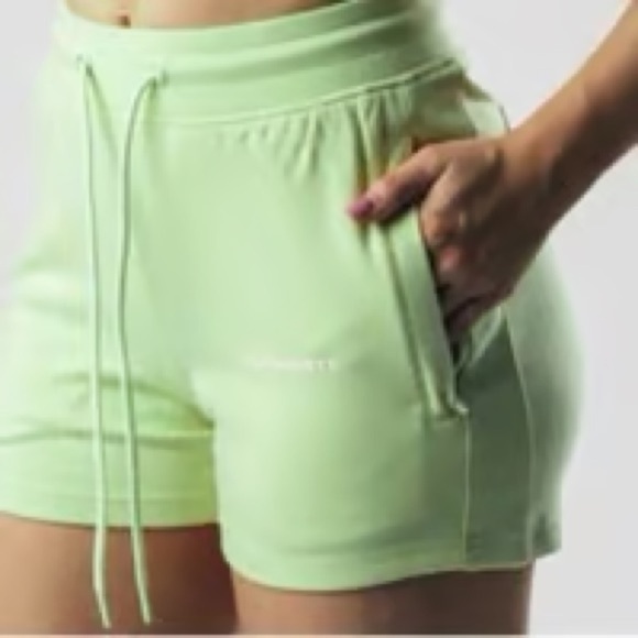 ALPHALETE Essential Core Green Womens Athletic Sweat Shorts | NEW/NWT 💚💚 - Picture 1 of 6